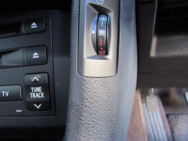 クラウンハイブリッド ベースグレード 車検令和9年7月まで スマートキー 純正18インチアルミ 純正HDDナビ テレビ ETC ドラレコ シートヒーター&クーラー クルーズコントロール 電動リヤカーテン イージークローザドア(25枚目)