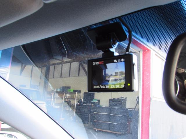 クラウンハイブリッド ベースグレード 車検令和9年7月まで スマートキー 純正18インチアルミ 純正HDDナビ テレビ ETC ドラレコ シートヒーター&クーラー クルーズコントロール 電動リヤカーテン イージークローザドア(30枚目)