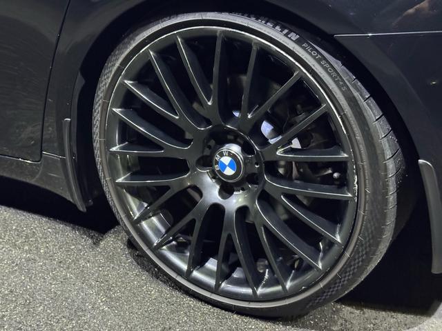 ７シリーズ ７４０ｉ　正規ディーラー車　右Ｈ　サンルーフ　茶革シート　メーカーナビ　フルセグＴＶ　ＥＴＣ　バックカメラ　パワートランク　社外２１インチホイール　ローダウン　社外リアスポイラー　オートクルーズ　ＬＥＤヘッド（23枚目）