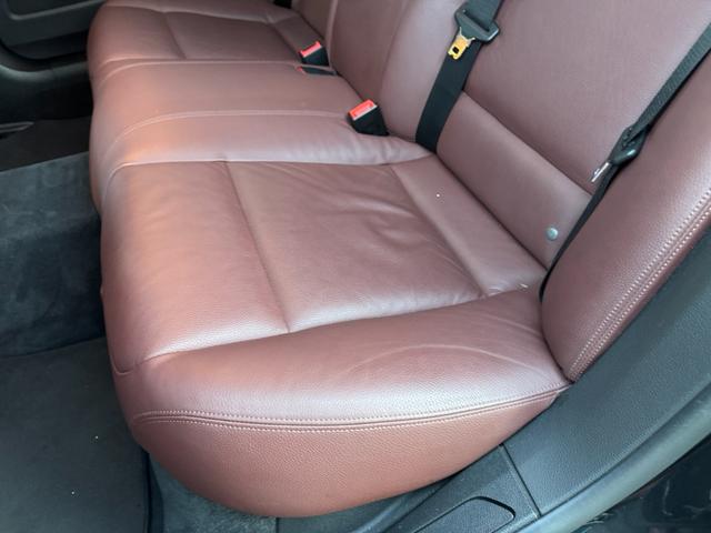 ７シリーズ ７４０ｉ　正規ディーラー車　右Ｈ　サンルーフ　茶革シート　メーカーナビ　フルセグＴＶ　ＥＴＣ　バックカメラ　パワートランク　社外２１インチホイール　ローダウン　社外リアスポイラー　オートクルーズ　ＬＥＤヘッド（53枚目）