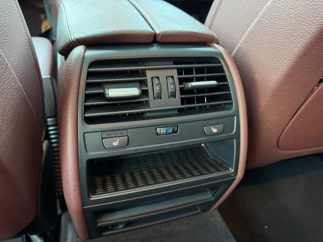 ７シリーズ ７４０ｉ　正規ディーラー車　右Ｈ　サンルーフ　茶革シート　メーカーナビ　フルセグＴＶ　ＥＴＣ　バックカメラ　パワートランク　社外２１インチホイール　ローダウン　社外リアスポイラー　オートクルーズ　ＬＥＤヘッド（57枚目）