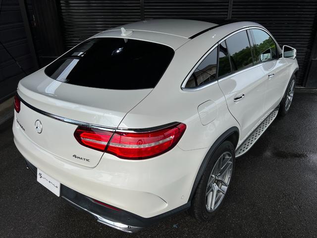 ＧＬＥ３５０ｄ　４マチック　クーペスポーツ　正規ディーラー車　サンルーフ　ブラウンレザーインテリア　シートヒーター　パナメリカーナグリル　パワーバックドア　Ｂｌｕｅｔｏｏｔｈオーディオ　アイドリングストップ　メモリー付パワーシート　全方位カメラ(13枚目)