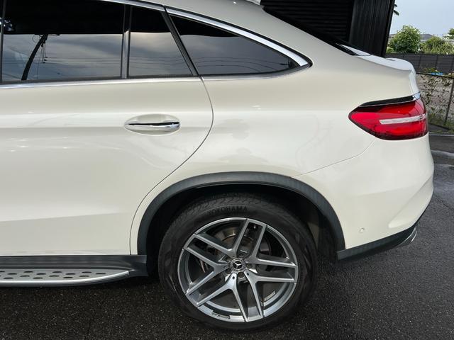 ＧＬＥ３５０ｄ　４マチック　クーペスポーツ　正規ディーラー車　サンルーフ　ブラウンレザーインテリア　シートヒーター　パナメリカーナグリル　パワーバックドア　Ｂｌｕｅｔｏｏｔｈオーディオ　アイドリングストップ　メモリー付パワーシート　全方位カメラ(22枚目)