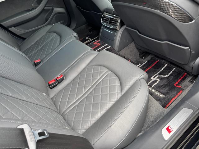 Ｓ８ ベースグレード　正規ディーラー車　右Ｈ　ＬＥＤヘッドライト　ＢＯＳＥサウンド　システム　ブラックレザーインテリア　純正ナビ　バックカメラ　シートヒーター　パワーバックドア　Ｂｌｕｅｔｏｏｔｈオーディオ　カーボンパネル（55枚目）