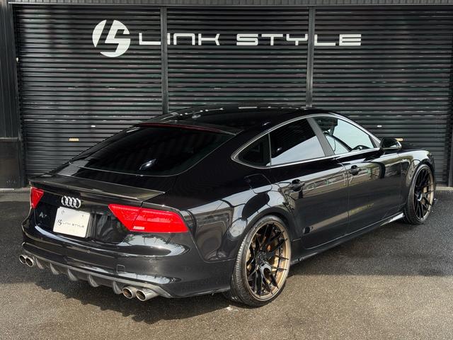 Ａ７スポーツバック ３．０ＴＦＳＩクワトロ　正規ディーラー車　右Ｈ　カーボンフロントスポイラー　ＢＣフォージド２１インチホイール　ダウンサスペンション　オレンジゴールドブレーキキャリパー　社外４本出しマフラー　カーボンリアスポイラー（16枚目）