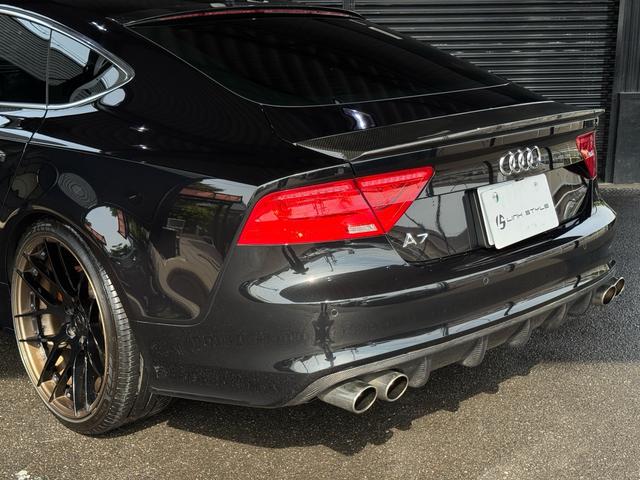 Ａ７スポーツバック ３．０ＴＦＳＩクワトロ　正規ディーラー車　右Ｈ　カーボンフロントスポイラー　ＢＣフォージド２１インチホイール　ダウンサスペンション　オレンジゴールドブレーキキャリパー　社外４本出しマフラー　カーボンリアスポイラー（23枚目）