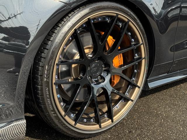 Ａ７スポーツバック ３．０ＴＦＳＩクワトロ　正規ディーラー車　右Ｈ　カーボンフロントスポイラー　ＢＣフォージド２１インチホイール　ダウンサスペンション　オレンジゴールドブレーキキャリパー　社外４本出しマフラー　カーボンリアスポイラー（26枚目）