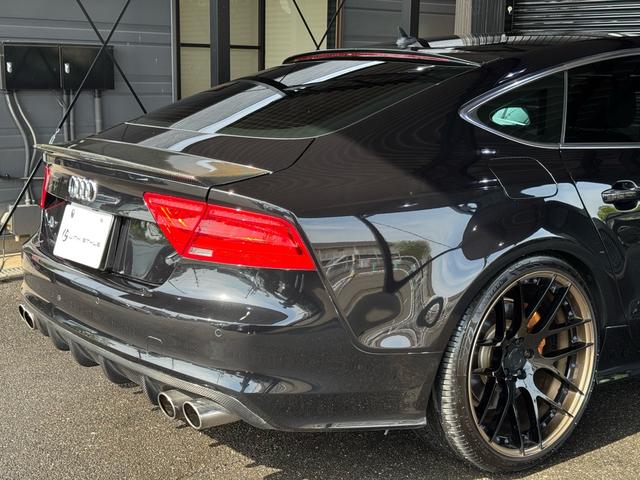 Ａ７スポーツバック ３．０ＴＦＳＩクワトロ　正規ディーラー車　右Ｈ　カーボンフロントスポイラー　ＢＣフォージド２１インチホイール　ダウンサスペンション　オレンジゴールドブレーキキャリパー　社外４本出しマフラー　カーボンリアスポイラー（38枚目）
