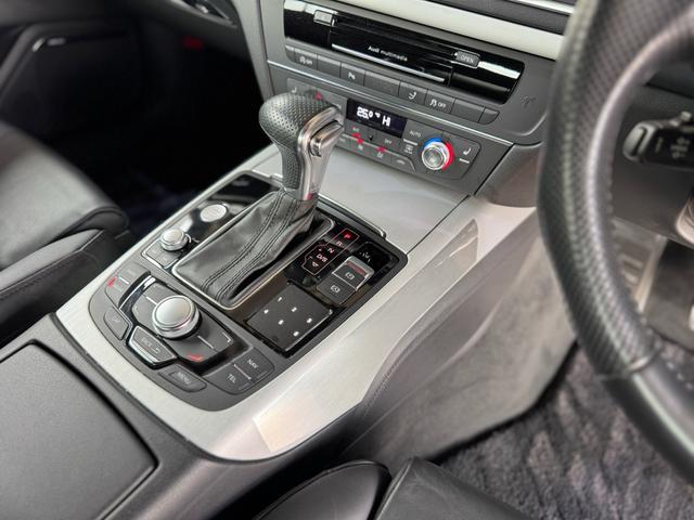 Ａ７スポーツバック ３．０ＴＦＳＩクワトロ　正規ディーラー車　右Ｈ　カーボンフロントスポイラー　ＢＣフォージド２１インチホイール　ダウンサスペンション　オレンジゴールドブレーキキャリパー　社外４本出しマフラー　カーボンリアスポイラー（51枚目）