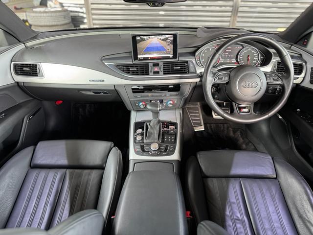 Ａ７スポーツバック ３．０ＴＦＳＩクワトロ　正規ディーラー車　右Ｈ　カーボンフロントスポイラー　ＢＣフォージド２１インチホイール　ダウンサスペンション　オレンジゴールドブレーキキャリパー　社外４本出しマフラー　カーボンリアスポイラー（61枚目）