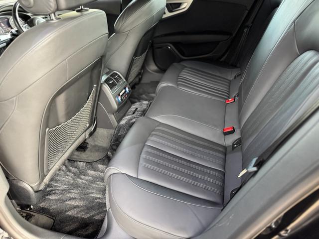 Ａ７スポーツバック ３．０ＴＦＳＩクワトロ　正規ディーラー車　右Ｈ　カーボンフロントスポイラー　ＢＣフォージド２１インチホイール　ダウンサスペンション　オレンジゴールドブレーキキャリパー　社外４本出しマフラー　カーボンリアスポイラー（66枚目）