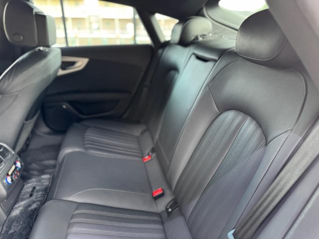 Ａ７スポーツバック ３．０ＴＦＳＩクワトロ　正規ディーラー車　右Ｈ　カーボンフロントスポイラー　ＢＣフォージド２１インチホイール　ダウンサスペンション　オレンジゴールドブレーキキャリパー　社外４本出しマフラー　カーボンリアスポイラー（67枚目）