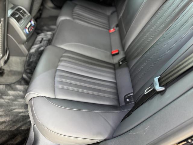 Ａ７スポーツバック ３．０ＴＦＳＩクワトロ　正規ディーラー車　右Ｈ　カーボンフロントスポイラー　ＢＣフォージド２１インチホイール　ダウンサスペンション　オレンジゴールドブレーキキャリパー　社外４本出しマフラー　カーボンリアスポイラー（68枚目）