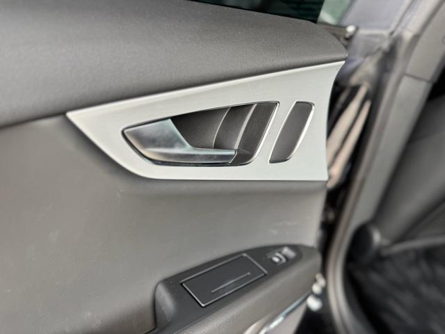 Ａ７スポーツバック ３．０ＴＦＳＩクワトロ　正規ディーラー車　右Ｈ　カーボンフロントスポイラー　ＢＣフォージド２１インチホイール　ダウンサスペンション　オレンジゴールドブレーキキャリパー　社外４本出しマフラー　カーボンリアスポイラー（69枚目）