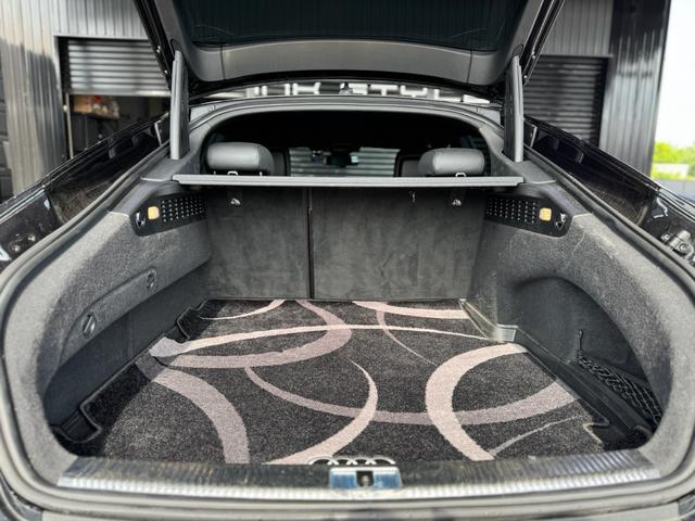 Ａ７スポーツバック ３．０ＴＦＳＩクワトロ　正規ディーラー車　右Ｈ　カーボンフロントスポイラー　ＢＣフォージド２１インチホイール　ダウンサスペンション　オレンジゴールドブレーキキャリパー　社外４本出しマフラー　カーボンリアスポイラー（79枚目）