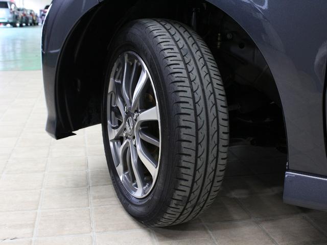 N-BOXカスタム L ワンオーナー 禁煙車 ワンセグTV Bluetooth リアカメラ ETC ステリモ クルコン シートヒーター 両側パワースライドドア 前後ソナーセンサー 電子パーキングブレーキ 大型ルーフコンソール(7枚目)