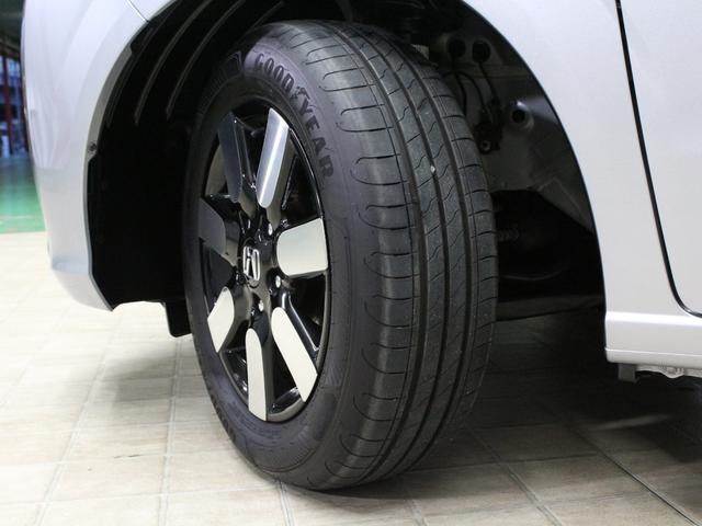 フリード エアーＥＸ　弊社試乗車　８インチナビ　フルセグ　Ｂｌｕｅｔｏｏｔｈ　リアカメラ　両側パワースライドドア　ステアリングリモコン　クルーズコントロール　オートエアコン　リアクーラー　シートヒーター　１５インチアルミ（7枚目）