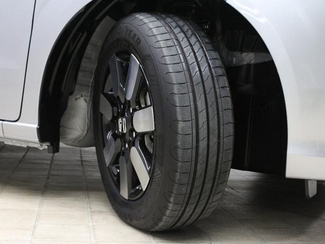 フリード エアーＥＸ　弊社試乗車　８インチナビ　フルセグ　Ｂｌｕｅｔｏｏｔｈ　リアカメラ　両側パワースライドドア　ステアリングリモコン　クルーズコントロール　オートエアコン　リアクーラー　シートヒーター　１５インチアルミ（8枚目）