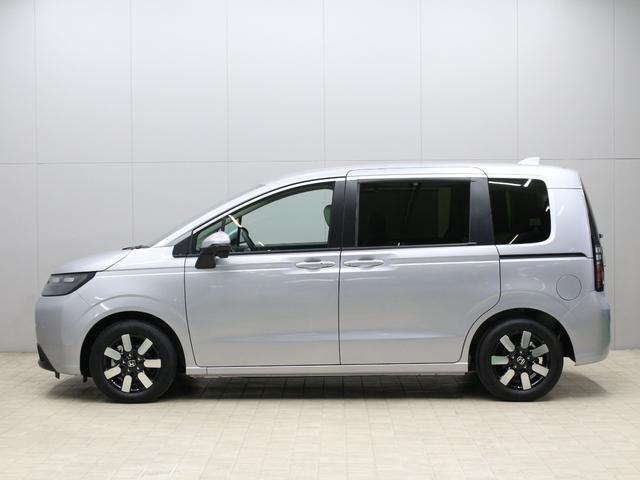 フリード エアーＥＸ　弊社試乗車　８インチナビ　フルセグ　Ｂｌｕｅｔｏｏｔｈ　リアカメラ　両側パワースライドドア　ステアリングリモコン　クルーズコントロール　オートエアコン　リアクーラー　シートヒーター　１５インチアルミ（17枚目）