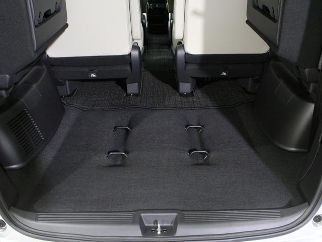 フリード エアーＥＸ　弊社試乗車　８インチナビ　フルセグ　Ｂｌｕｅｔｏｏｔｈ　リアカメラ　両側パワースライドドア　ステアリングリモコン　クルーズコントロール　オートエアコン　リアクーラー　シートヒーター　１５インチアルミ（29枚目）