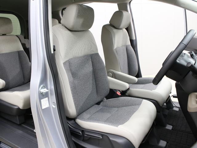 フリード エアーＥＸ　弊社試乗車　８インチナビ　フルセグ　Ｂｌｕｅｔｏｏｔｈ　リアカメラ　両側パワースライドドア　ステアリングリモコン　クルーズコントロール　オートエアコン　リアクーラー　シートヒーター　１５インチアルミ（66枚目）