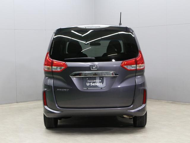 フリード Ｇ・ホンダセンシング　ワンオーナー　禁煙車　ＬＥＤライト　メモリーナビ　フルセグ　ＣＤ　ＤＶＤ　Ｂｌｕｅｔｏｏｔｈ　リアカメラ　ＥＴＣ　ドラレコ　両側パワースライドドア　オートライト　社外１５インチアルミ　スマートキー（14枚目）