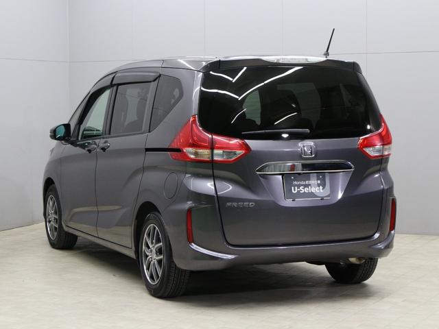 フリード Ｇ・ホンダセンシング　ワンオーナー　禁煙車　ＬＥＤライト　メモリーナビ　フルセグ　ＣＤ　ＤＶＤ　Ｂｌｕｅｔｏｏｔｈ　リアカメラ　ＥＴＣ　ドラレコ　両側パワースライドドア　オートライト　社外１５インチアルミ　スマートキー（15枚目）