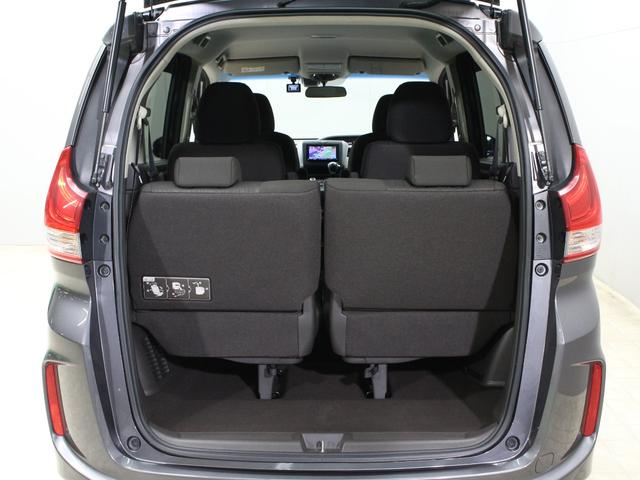 フリード Ｇ・ホンダセンシング　ワンオーナー　禁煙車　ＬＥＤライト　メモリーナビ　フルセグ　ＣＤ　ＤＶＤ　Ｂｌｕｅｔｏｏｔｈ　リアカメラ　ＥＴＣ　ドラレコ　両側パワースライドドア　オートライト　社外１５インチアルミ　スマートキー（26枚目）