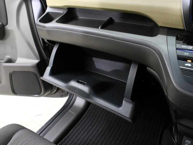 フリード Ｇ・ホンダセンシング　ワンオーナー　禁煙車　ＬＥＤライト　メモリーナビ　フルセグ　ＣＤ　ＤＶＤ　Ｂｌｕｅｔｏｏｔｈ　リアカメラ　ＥＴＣ　ドラレコ　両側パワースライドドア　オートライト　社外１５インチアルミ　スマートキー（39枚目）