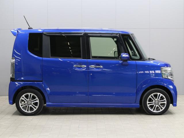 N-BOXカスタム GSSパッケージ 1オーナー 禁煙車 シートヒーター 純正メモリーナビ DVD CD フルセグ Bluetooth ステアリングリモコン ドライブレコーダー リアカメラ ETC 両側パワースライドドア 純正アルミ(11枚目)