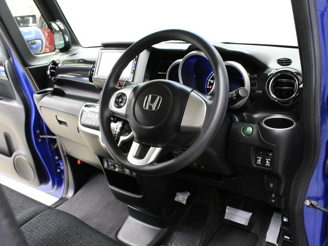 N-BOXカスタム GSSパッケージ 1オーナー 禁煙車 シートヒーター 純正メモリーナビ DVD CD フルセグ Bluetooth ステアリングリモコン ドライブレコーダー リアカメラ ETC 両側パワースライドドア 純正アルミ(23枚目)