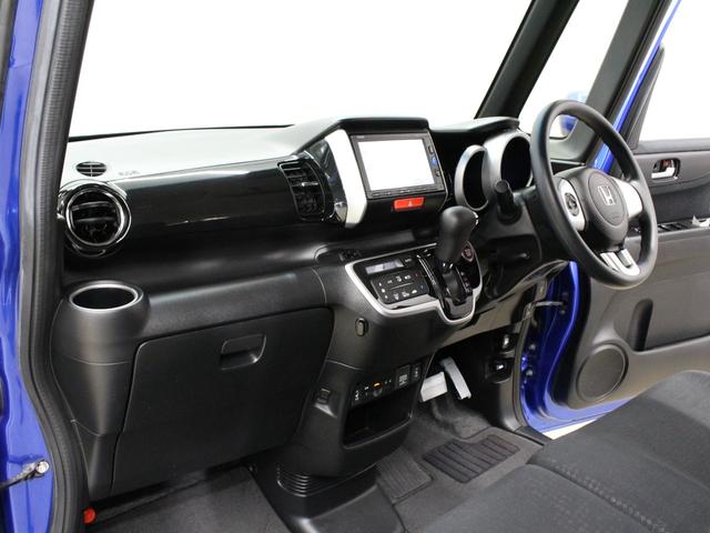 N-BOXカスタム GSSパッケージ 1オーナー 禁煙車 シートヒーター 純正メモリーナビ DVD CD フルセグ Bluetooth ステアリングリモコン ドライブレコーダー リアカメラ ETC 両側パワースライドドア 純正アルミ(24枚目)