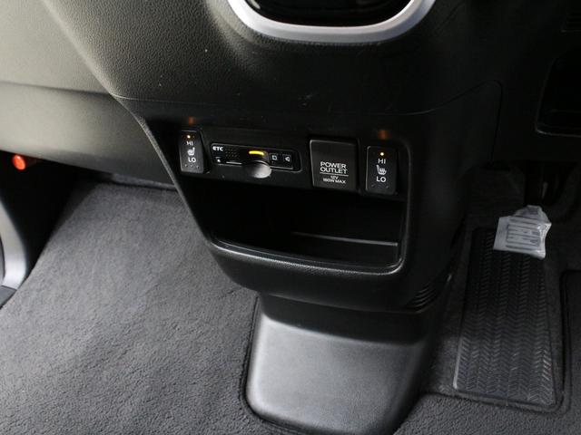 N-BOXカスタム GSSパッケージ 1オーナー 禁煙車 シートヒーター 純正メモリーナビ DVD CD フルセグ Bluetooth ステアリングリモコン ドライブレコーダー リアカメラ ETC 両側パワースライドドア 純正アルミ(46枚目)