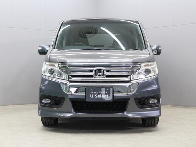 ステップワゴンスパーダ Ｚ　ワンオーナー　禁煙車　純正９インチナビ　フルセグ　ＣＤ　ＤＶＤ　音楽録音　ステアリングリモコン　ＥＴＣ　リアカメラ　パドルシフト　両側パワースライドドア　アイドリングストップ　純正１６インチアルミ（9枚目）