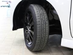 自社で新車＆中古車販売時の下取り車から厳選されたお車を多数展示しております。 7
