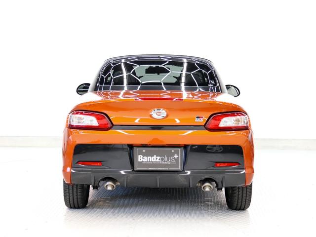 コペン ＧＲ　スポーツ　純正ナビ／Ｂｌｕｅｔｏｏｔｈ／ＣＤ／バックカメラ／ドラレコ／ＥＴＣ／純正レカロ／純正ＢＢＳ／純正ＭＯＭＯステ／衝突安全ボディ／エアバック／ＬＥＤヘッドライト／シ－トヒ－ター／スマートキー／オートライト（8枚目）