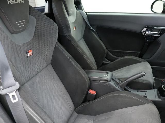 コペン ＧＲ　スポーツ　純正ナビ／Ｂｌｕｅｔｏｏｔｈ／ＣＤ／バックカメラ／ドラレコ／ＥＴＣ／純正レカロ／純正ＢＢＳ／純正ＭＯＭＯステ／衝突安全ボディ／エアバック／ＬＥＤヘッドライト／シ－トヒ－ター／スマートキー／オートライト（32枚目）