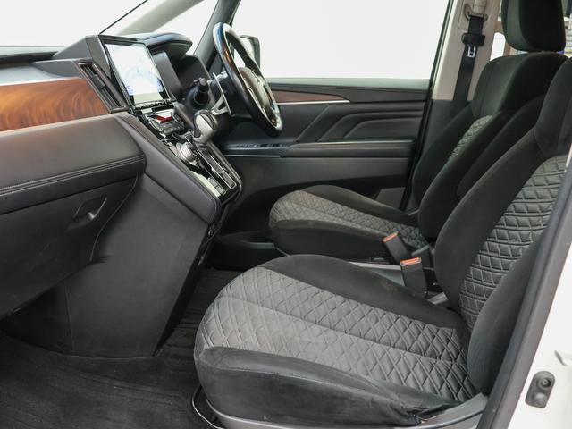 デリカＤ：５ Ｐ　純正１０インチナビ／Ｂｌｕｅｔｏｏｔｈ／フルセグ／３６０度カメラ／ドラレコ／フリップダウンモニター／両側パワースライドドア／パワーバックドア／ＬＥＤヘッド／盗難防止装置／衝突安全ボディ／シートヒーター（40枚目）