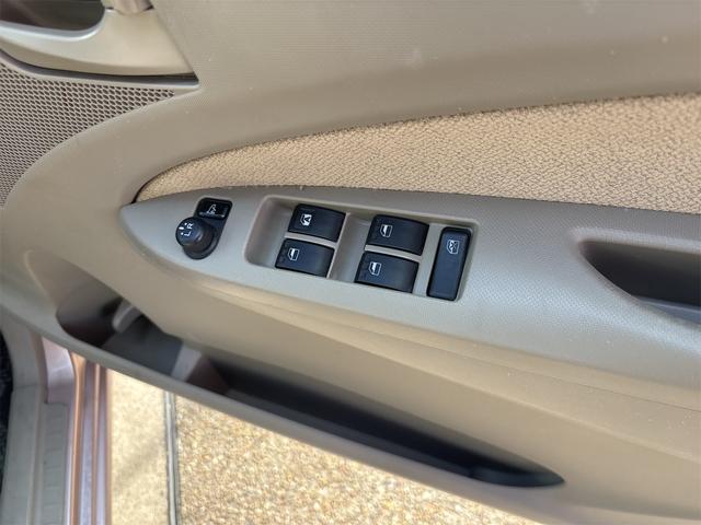 ムーヴ Ｌ　ＥＴＣ　キーレスエントリー　アイドリングストップ　電動格納ミラー　ベンチシート　ＣＶＴ　盗難防止システム　ＡＢＳ　ＣＤ　ミュージックプレイヤー接続可　アルミホイール　衝突安全ボディ　エアコン（4枚目）