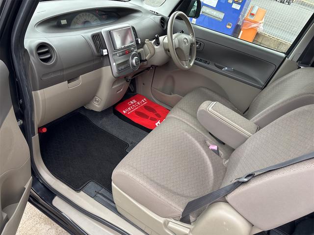 タント Ｘリミテッド　電動スライドドア　タイヤ４本新品　ナビ　ＴＶ　スマートキー　ベンチシート　ＣＶＴ　盗難防止システム　ＡＢＳ　ＣＤ　アルミホイール　衝突安全ボディ　エアコン　パワーステアリング　パワーウィンドウ（7枚目）
