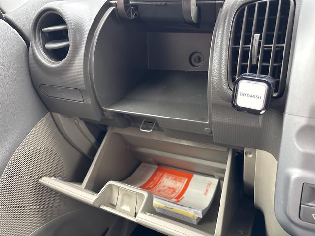 タント Ｘリミテッド　電動スライドドア　タイヤ４本新品　ナビ　ＴＶ　スマートキー　ベンチシート　ＣＶＴ　盗難防止システム　ＡＢＳ　ＣＤ　アルミホイール　衝突安全ボディ　エアコン　パワーステアリング　パワーウィンドウ（9枚目）