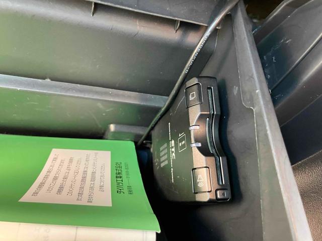 タント カスタムＸスペシャル　ＥＴＣ　電動スライドドア　ＴＶ　ＨＩＤ　スマートキー　アイドリングストップ　電動格納ミラー　ベンチシート　ＣＶＴ　盗難防止システム　ＡＢＳ　ＣＤ　ＵＳＢ　アルミホイール　衝突安全ボディ　エアコン（43枚目）