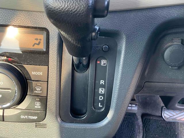 ワゴンＲ ＦＸ　アイドリングストップ　電動格納ミラー　ベンチシート　ＣＶＴ　盗難防止システム　ＡＢＳ　ＣＤ　ミュージックプレイヤー接続可　衝突安全ボディ　エアコン　パワーステアリング　パワーウィンドウ（4枚目）