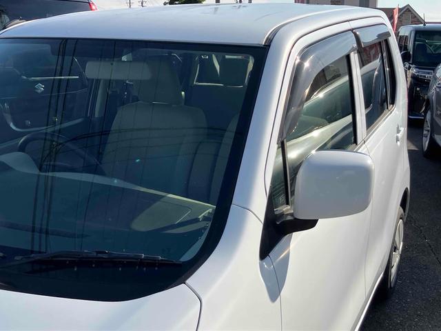 ワゴンＲ ＦＸ　アイドリングストップ　電動格納ミラー　ベンチシート　ＣＶＴ　盗難防止システム　ＡＢＳ　ＣＤ　ミュージックプレイヤー接続可　衝突安全ボディ　エアコン　パワーステアリング　パワーウィンドウ（21枚目）