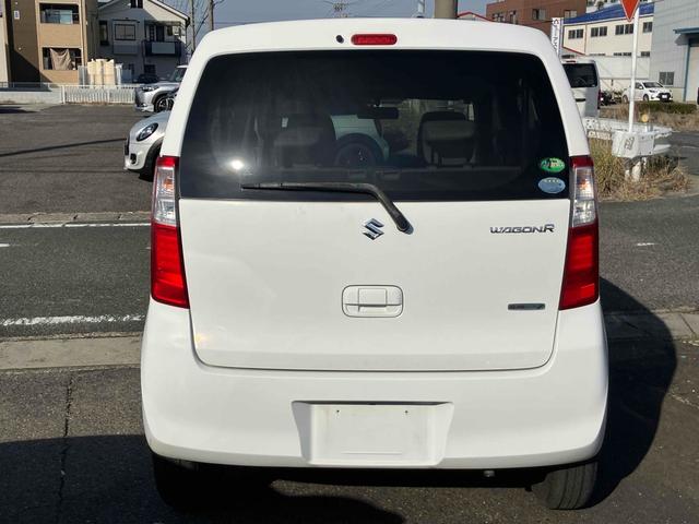 ワゴンＲ ＦＸ　アイドリングストップ　電動格納ミラー　ベンチシート　ＣＶＴ　盗難防止システム　ＡＢＳ　ＣＤ　ミュージックプレイヤー接続可　衝突安全ボディ　エアコン　パワーステアリング　パワーウィンドウ（29枚目）