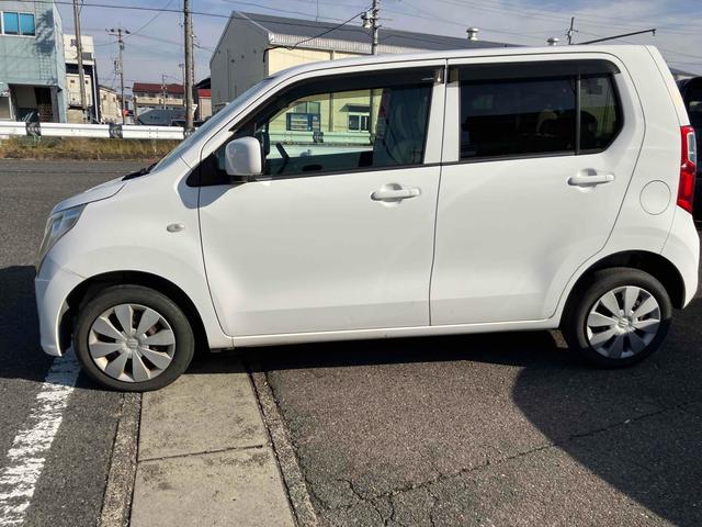 ワゴンＲ ＦＸ　アイドリングストップ　電動格納ミラー　ベンチシート　ＣＶＴ　盗難防止システム　ＡＢＳ　ＣＤ　ミュージックプレイヤー接続可　衝突安全ボディ　エアコン　パワーステアリング　パワーウィンドウ（30枚目）