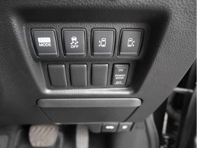 エルグランド ３５０ハイウェイスターアーバンクロム　フリップダウンモニター／ＨＤＤナビ／フルセグＴＶ／バックカメラ／コーナーセンサー／スマートキー／両側パワースライドドア／ＥＴＣ（15枚目）