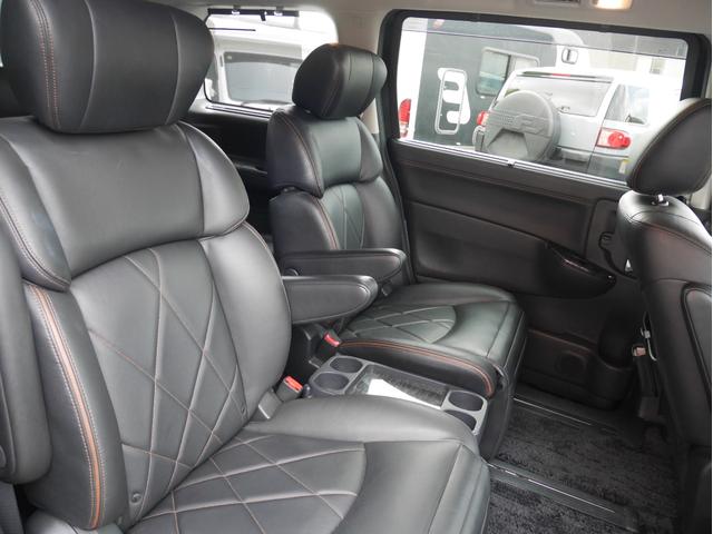 エルグランド 350ハイウェイスタープレミアム 4WD/ワンオーナー/全方位カメラ/フリップダウンモニター/BOSEサウンド/パワーバックドア/両側パワースライドドア/シートヒーター(14枚目)