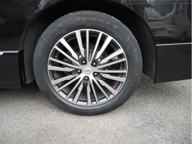 エルグランド 350ハイウェイスタープレミアム 4WD/ワンオーナー/全方位カメラ/フリップダウンモニター/BOSEサウンド/パワーバックドア/両側パワースライドドア/シートヒーター(19枚目)