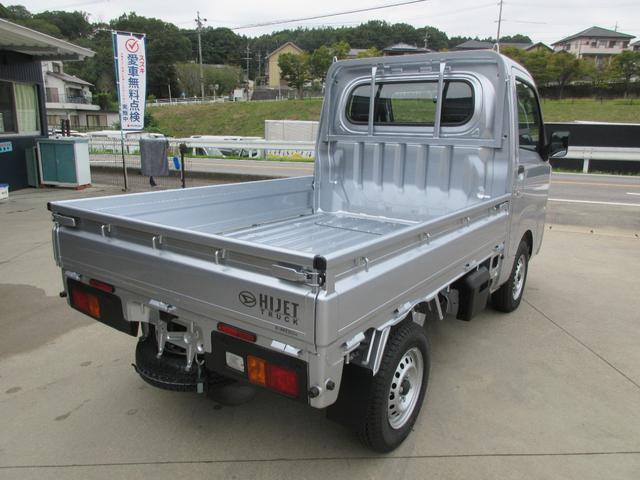 ハイゼットトラック スタンダード　届出済未使用車　４ＷＤ　ＣＶＴ（6枚目）